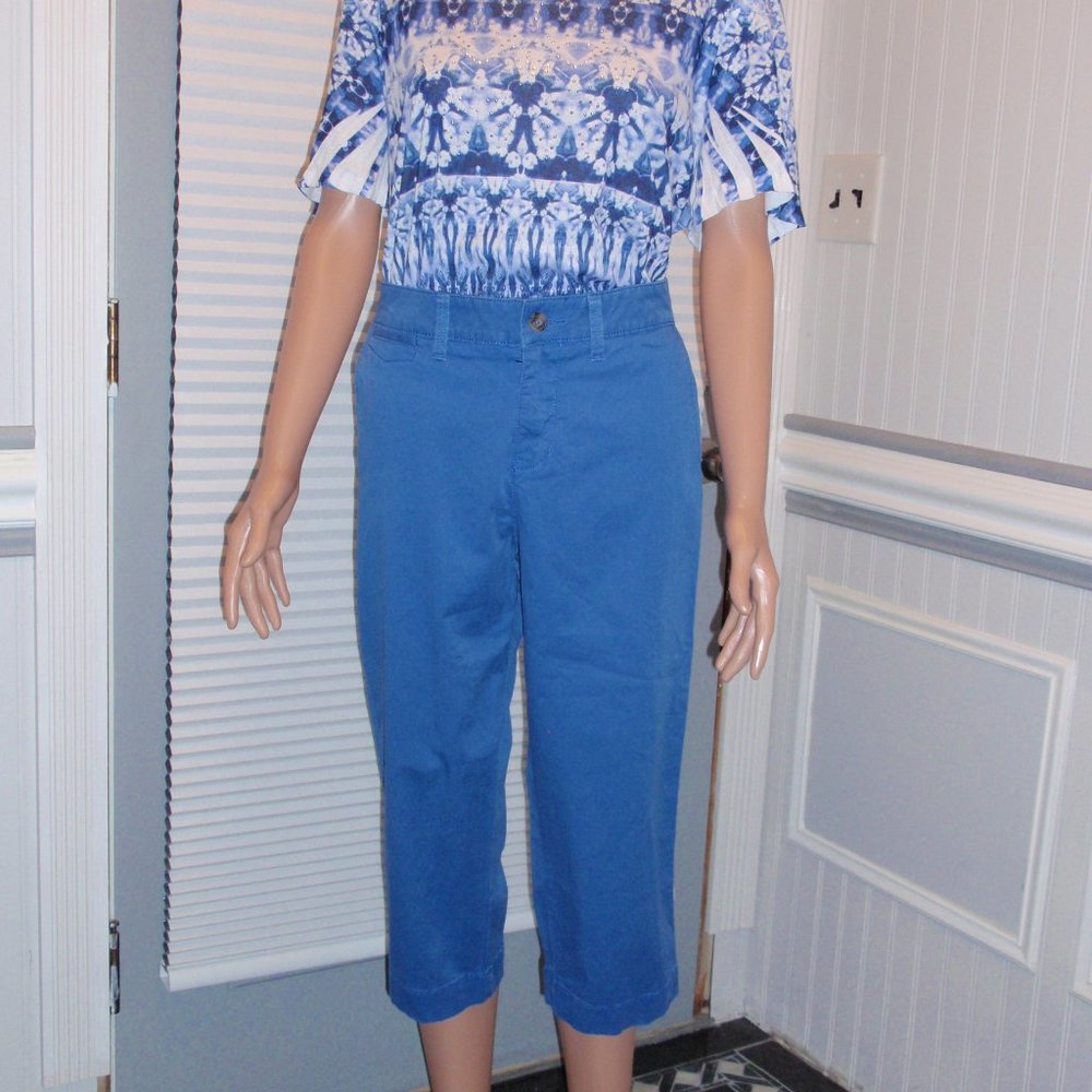 Sonoma stretch Capris blue size 31" or 6 capri